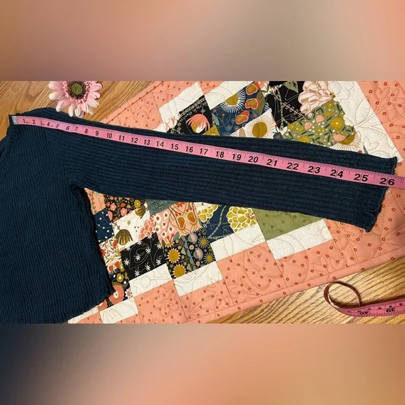 Lot (3)  SHEIN Ribbed Crop Tops - Large - Picture 13 of 13